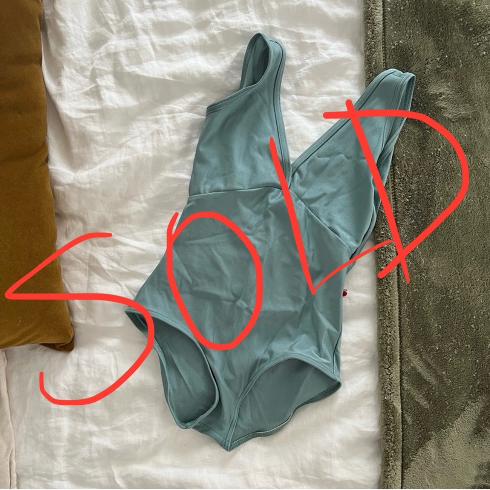 Yumiko Alicia Leotard size S
